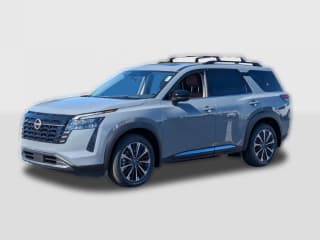 Nissan Pathfinder Platinum 2WD
