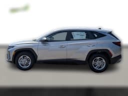 Hyundai Tucson SE FWD 2026 — side view