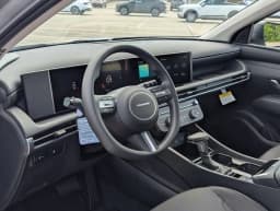 Hyundai Tucson SE FWD 2026 — side view