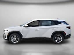 Hyundai Tucson SE FWD 2026 — side view