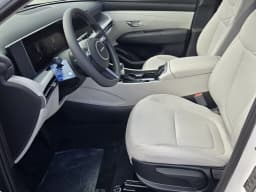 Hyundai Tucson SE FWD 2026 — side view