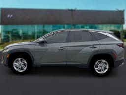 Hyundai Tucson SE FWD 2026 — side view