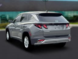 Hyundai Tucson SE FWD 2026 — side view
