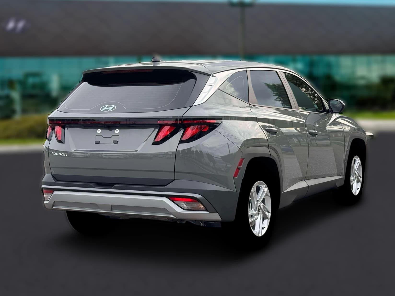 Hyundai Tucson SE FWD 2026 — side view