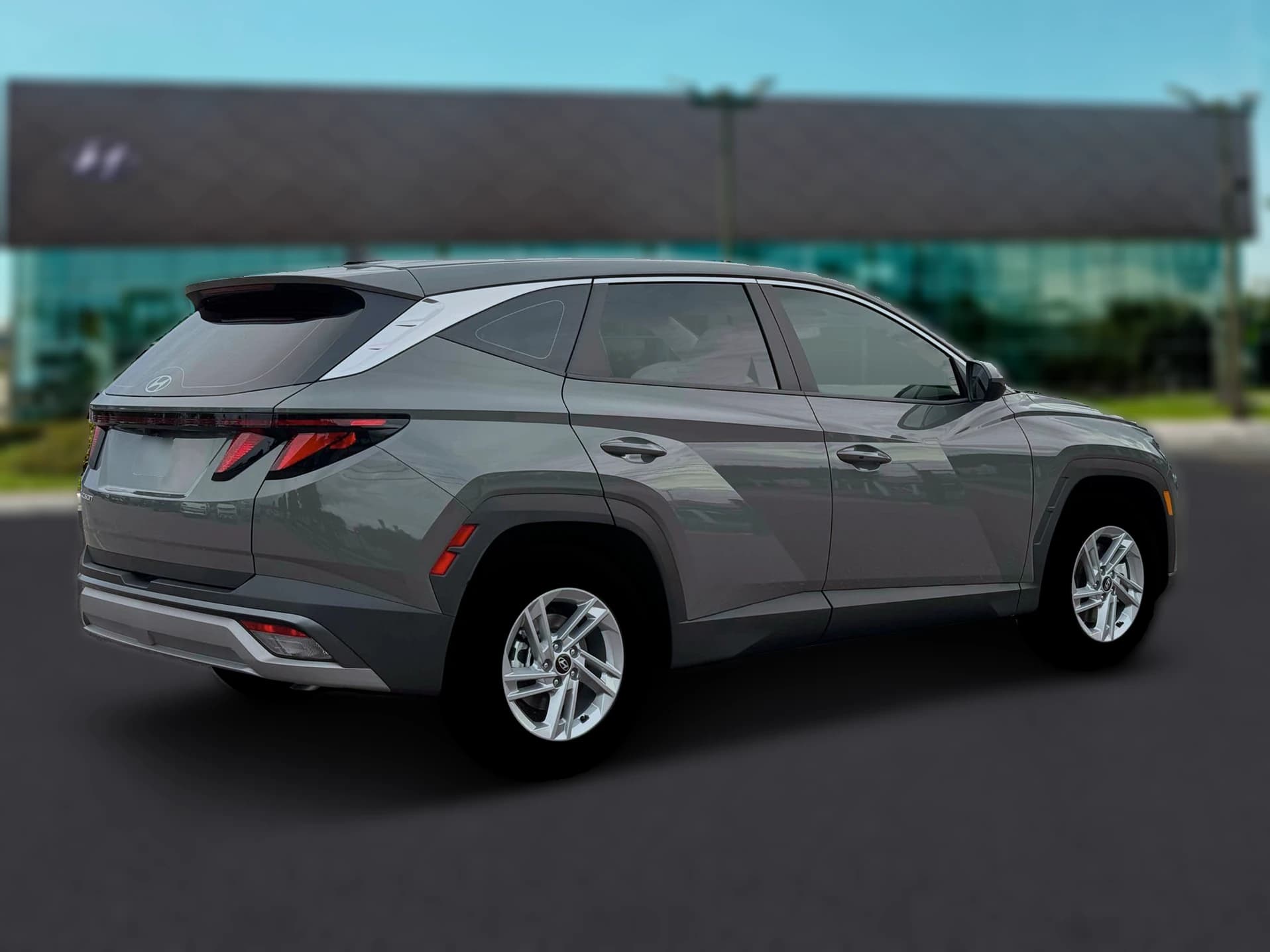 Hyundai Tucson SE FWD 2026 — side view