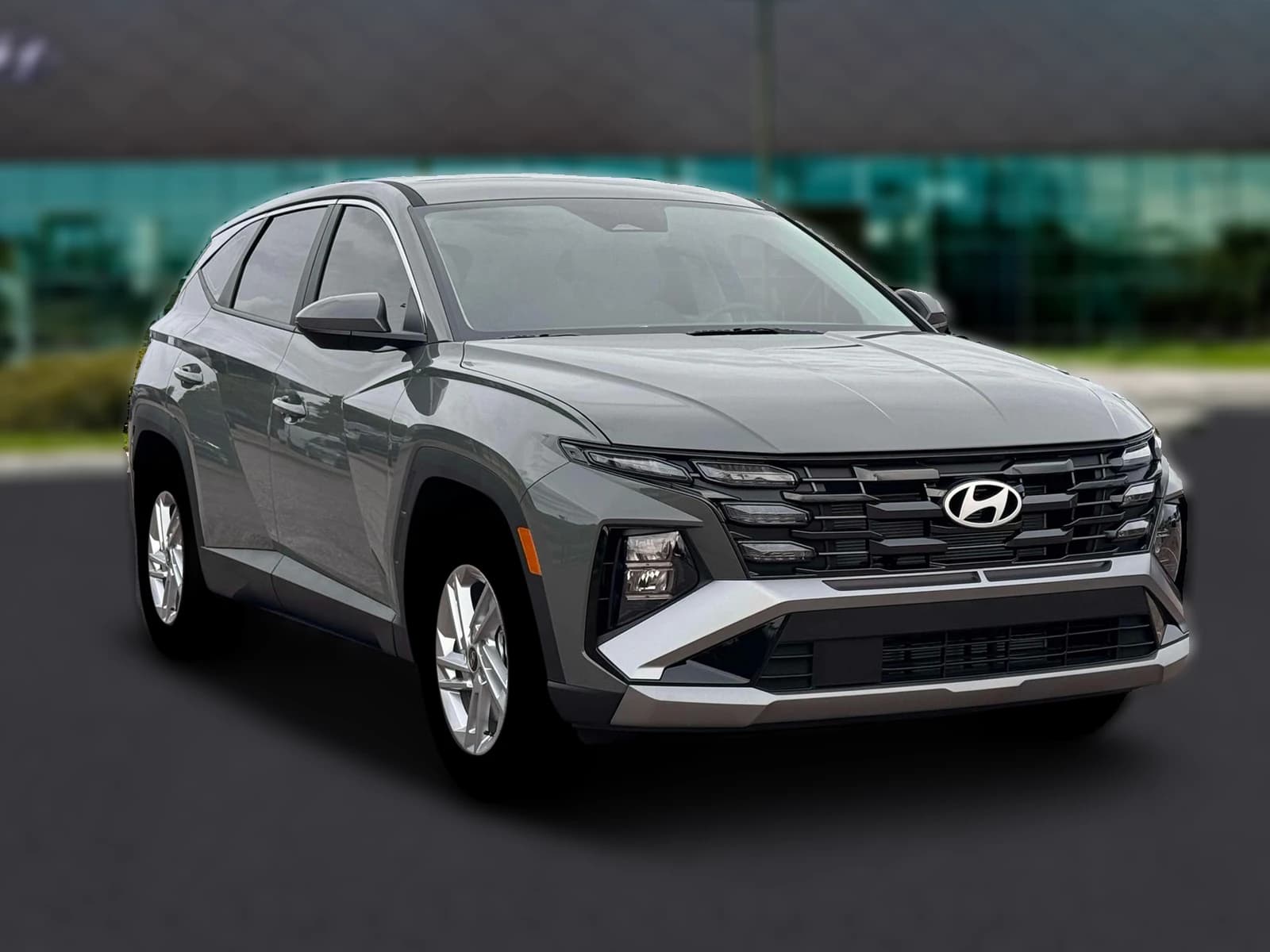 Hyundai Tucson SE FWD 2026 — side view