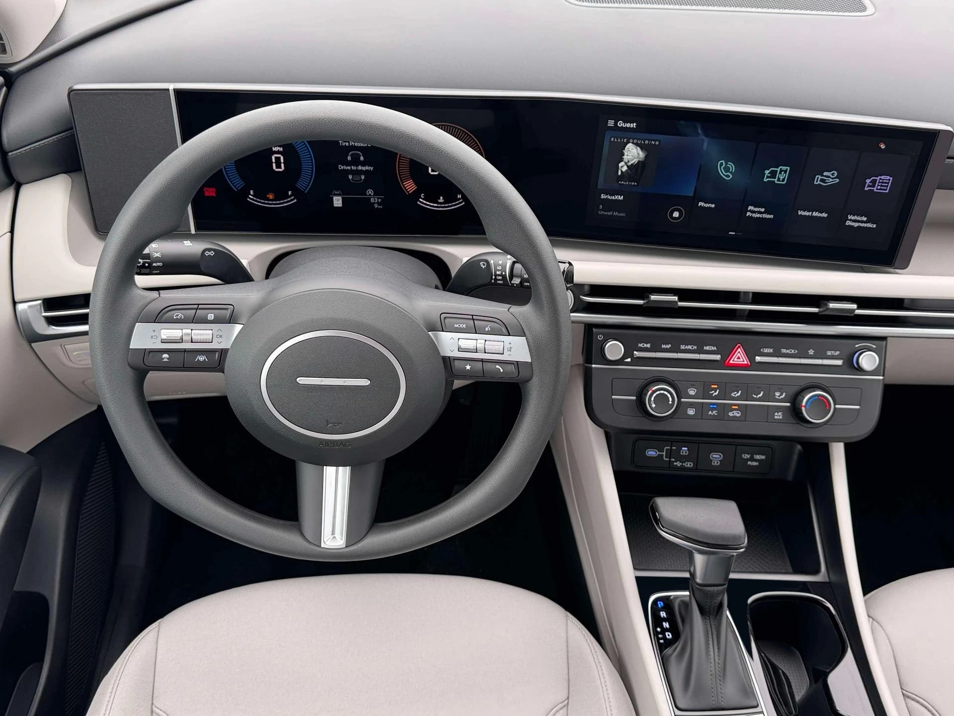 Hyundai Tucson SE FWD 2026 — side view