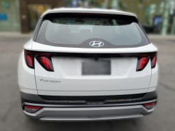 Hyundai Tucson SE FWD 2026 — side view