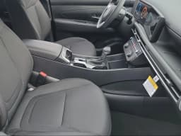 Hyundai Tucson SE FWD 2026 — side view