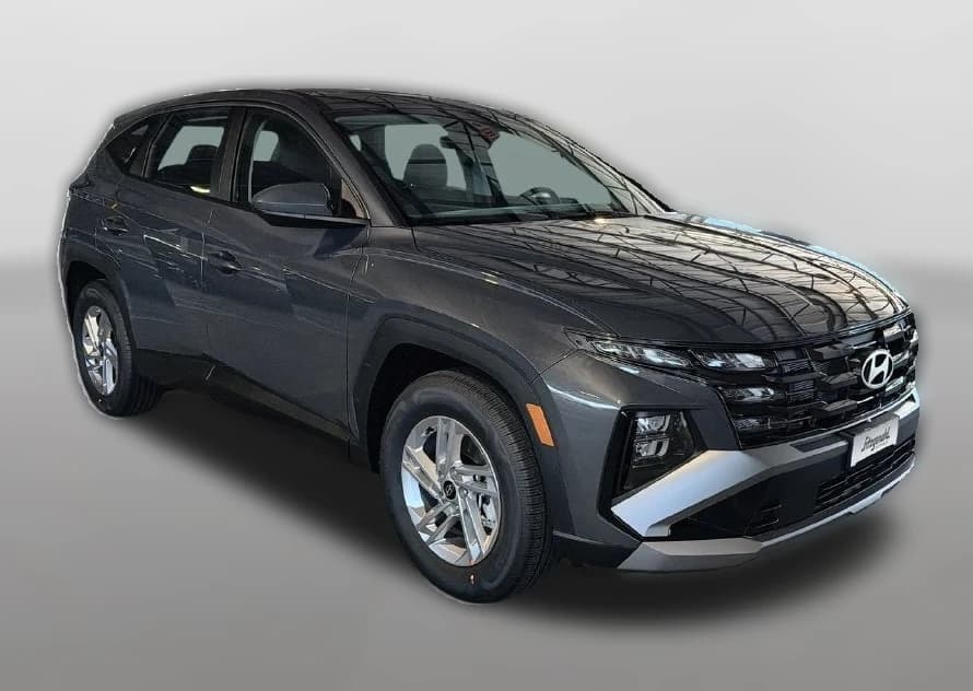 Hyundai Tucson SE FWD 2026 — side view