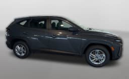 Hyundai Tucson SE FWD 2026 — side view