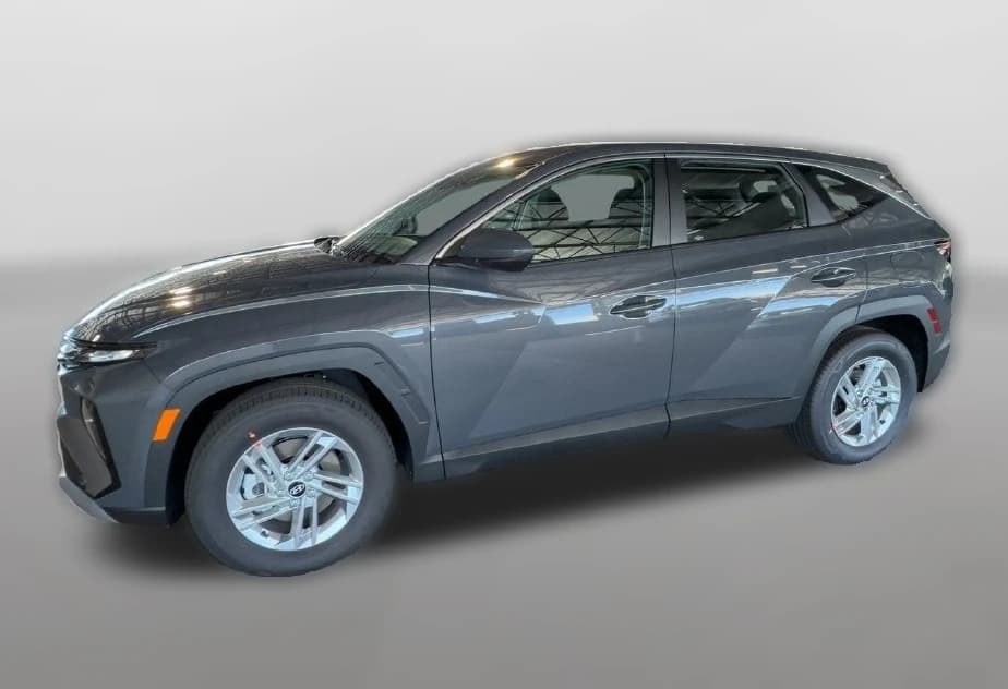 Hyundai Tucson SE FWD 2026 — side view