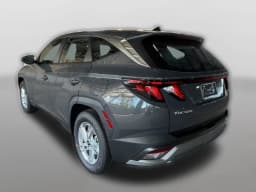 Hyundai Tucson SE FWD 2026 — side view