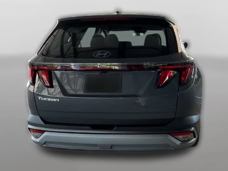 Hyundai Tucson SE FWD 2026 — side view