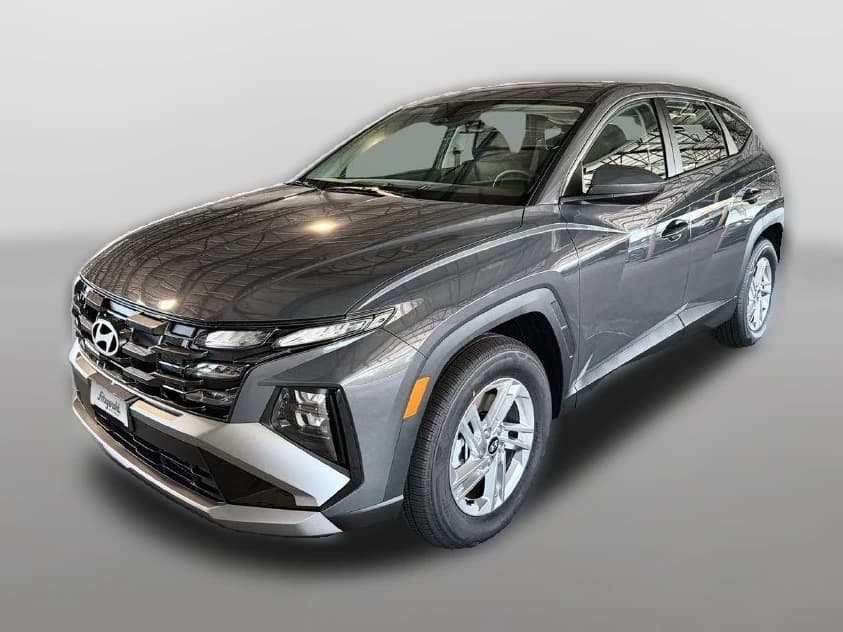 Hyundai Tucson SE FWD 2026 — side view