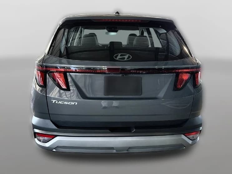 Hyundai Tucson SE FWD 2026 — side view