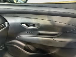 Hyundai Tucson SE FWD 2026 — side view