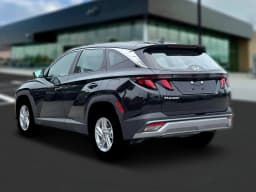 Hyundai Tucson SE FWD 2026 — side view
