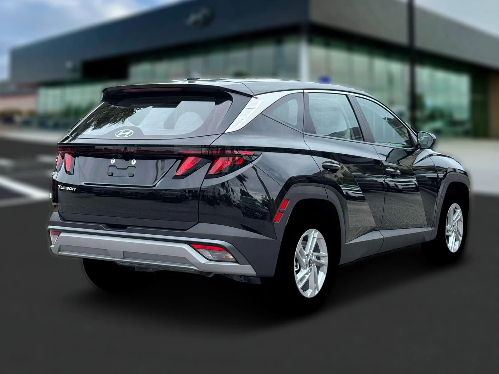 Hyundai Tucson SE FWD 2026 — side view
