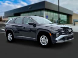 Hyundai Tucson SE FWD 2026 — side view