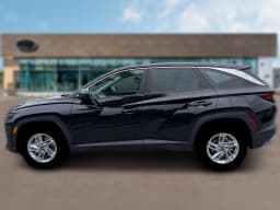 Hyundai Tucson SE FWD 2026 — side view