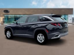 Hyundai Tucson SE FWD 2026 — side view