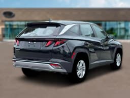 Hyundai Tucson SE FWD 2026 — side view