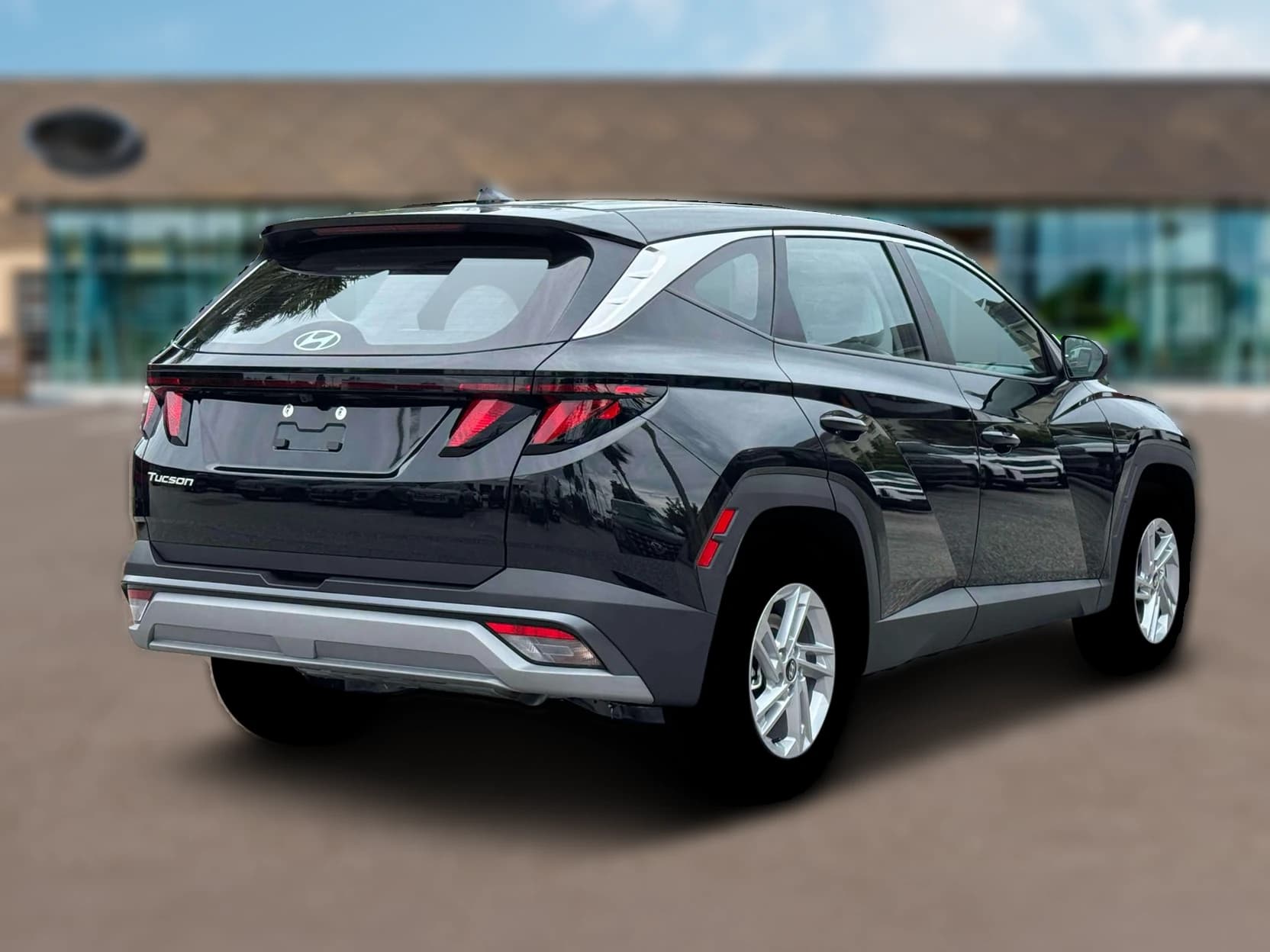 Hyundai Tucson SE FWD 2026 — side view