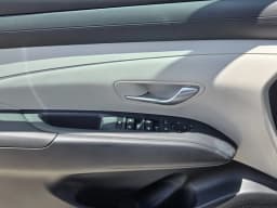 Hyundai Tucson SE FWD 2026 — side view