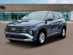 Hyundai Tucson SE FWD 2026 — side view