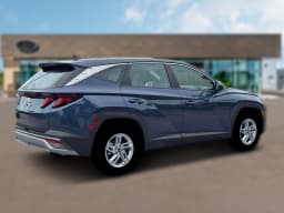 Hyundai Tucson SE FWD 2026 — side view