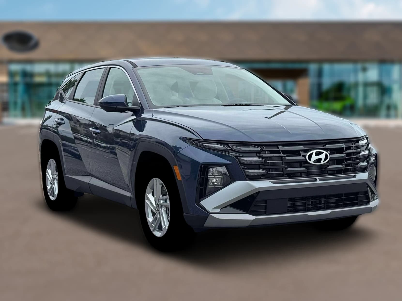 Hyundai Tucson SE FWD 2026 — side view