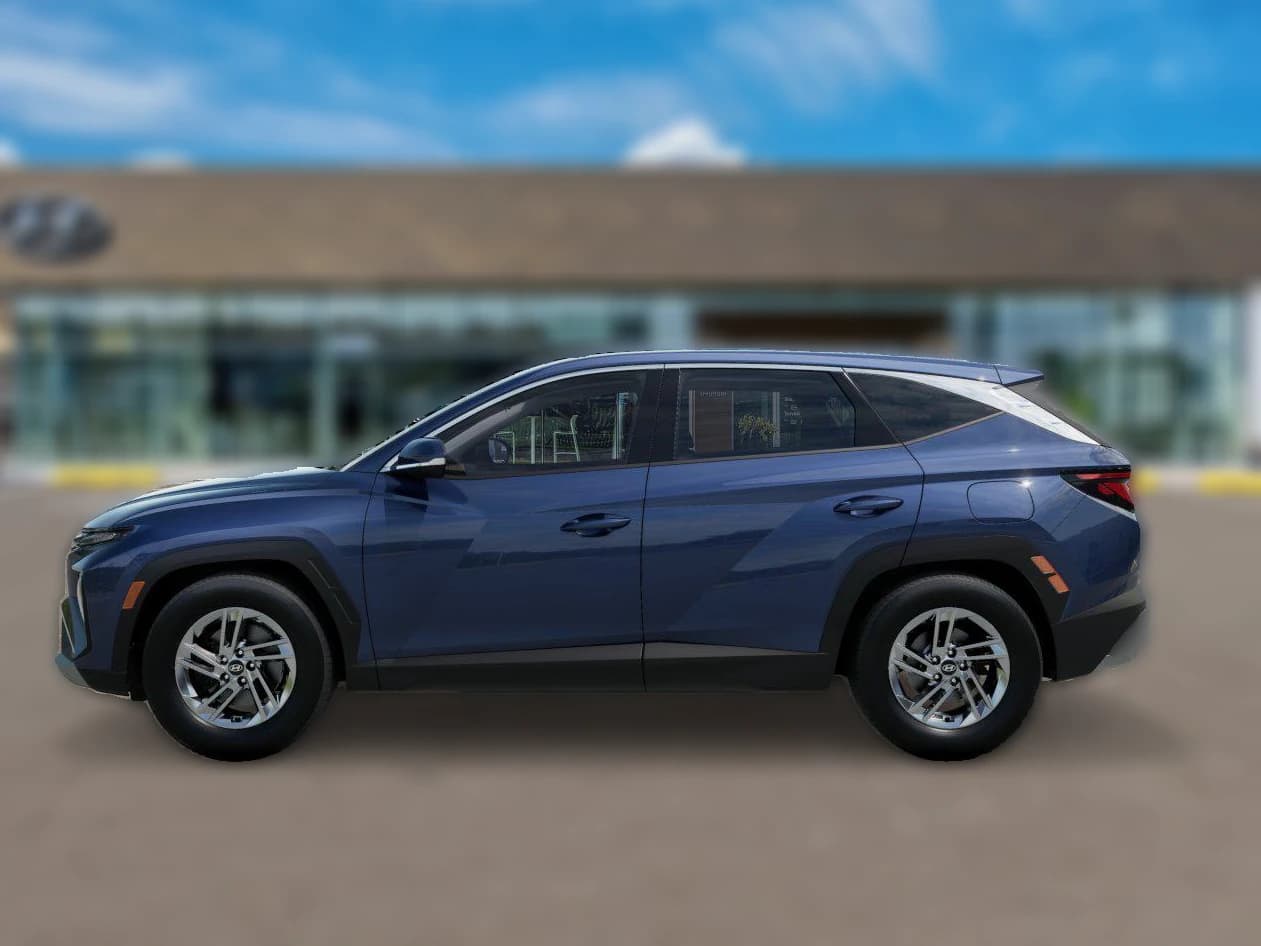 Hyundai Tucson SE FWD 2026 — side view