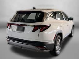 Hyundai Tucson SE FWD 2026 — side view