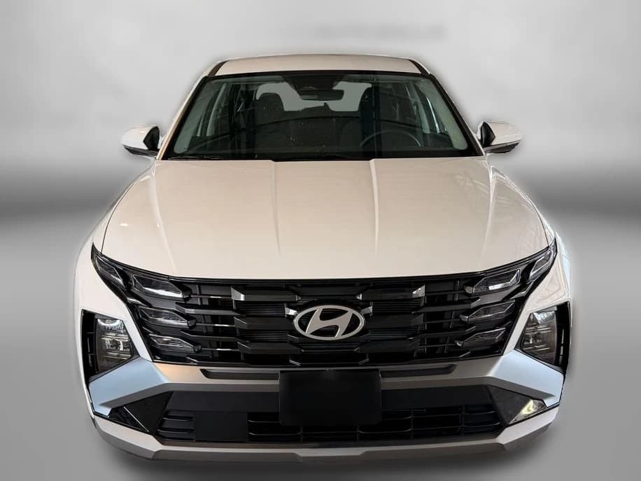 Hyundai Tucson SE FWD 2026 — side view