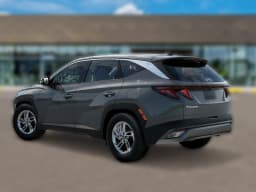 Hyundai Tucson SE FWD 2026 — side view