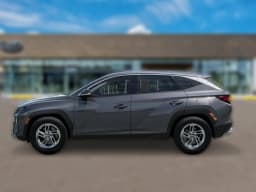 Hyundai Tucson SE AWD 2026 — side view