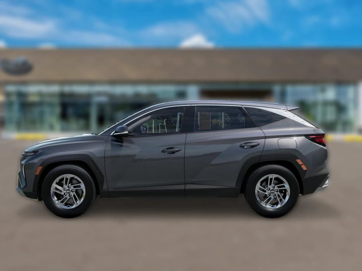 Hyundai Tucson SE AWD 2026 — side view