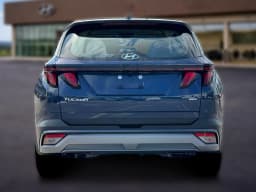 Hyundai Tucson SE AWD 2026 — side view