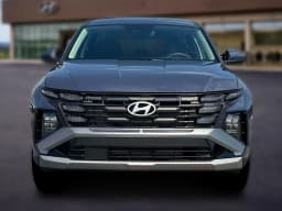Hyundai Tucson SE AWD 2026 — side view