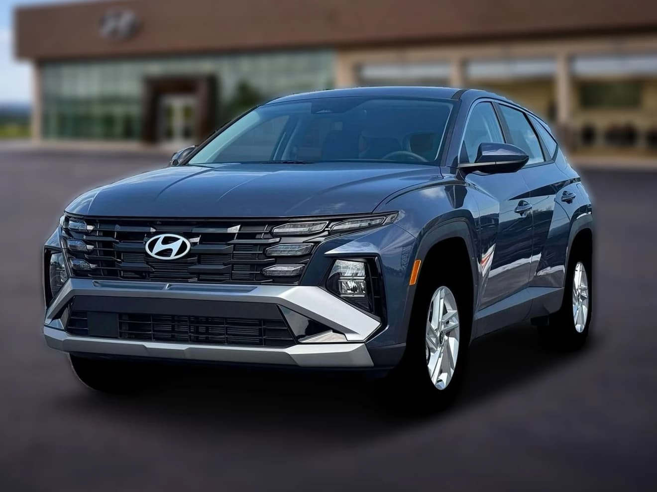 Hyundai Tucson SE AWD 2026 — side view