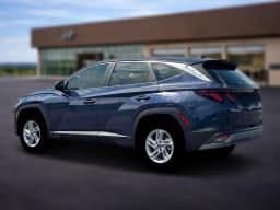 Hyundai Tucson SE AWD 2026 — side view