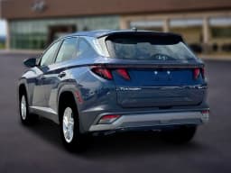 Hyundai Tucson SE AWD 2026 — side view