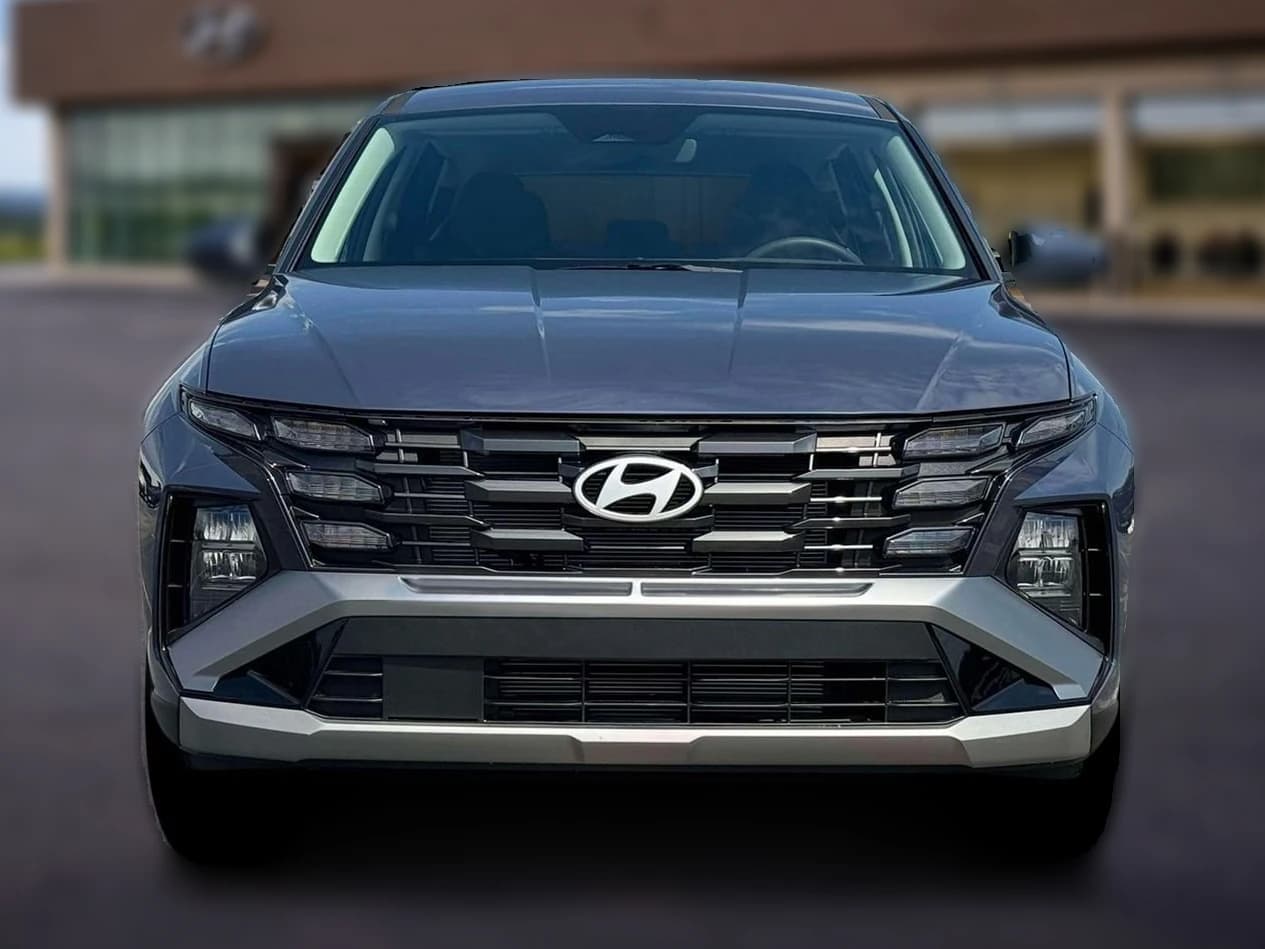 Hyundai Tucson SE AWD 2026 — side view