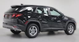 Hyundai Tucson SE AWD 2026 — side view