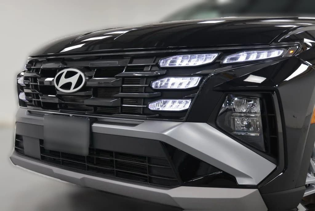 Hyundai Tucson SE AWD 2026 — side view