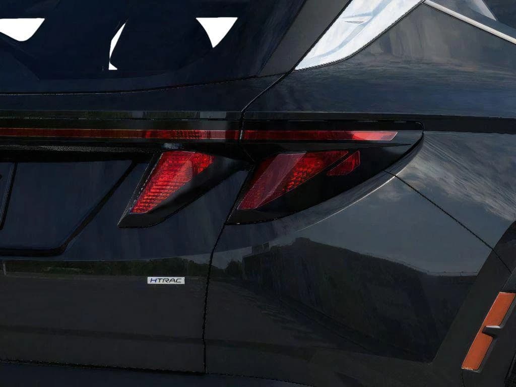 Hyundai Tucson SE AWD 2026 — side view