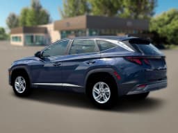 Hyundai Tucson SE AWD 2026 — side view