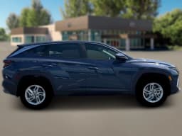 Hyundai Tucson SE AWD 2026 — side view