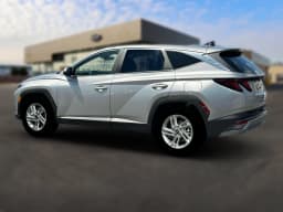 Hyundai Tucson SE AWD 2026 — side view